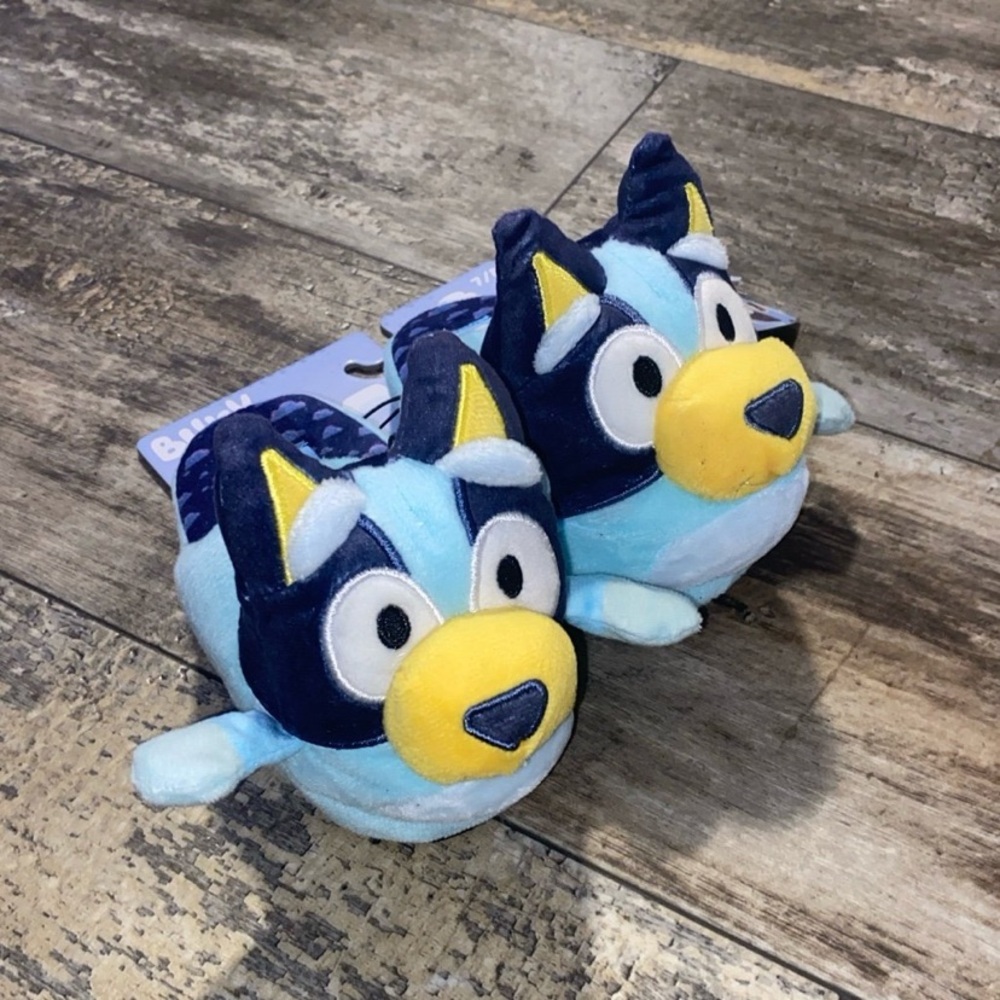 Kids Bluey slipper size 7/8